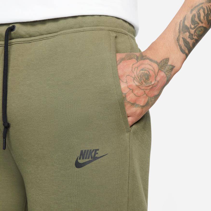 Tech Fleece Short Erkek Şort